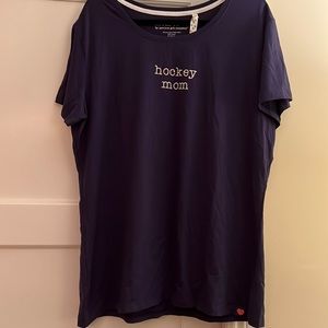 MOM LOVE - Hockey Mom t-shirt.  XXL NWT